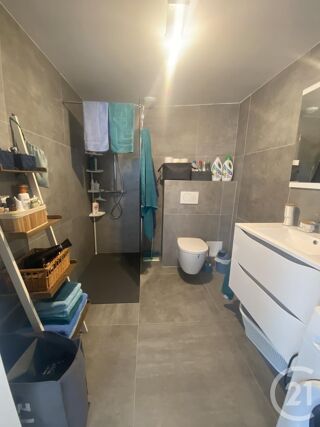  Appartement à louer 2 pièces 45 m²