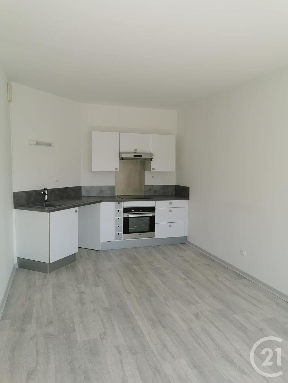 CENTURY 21 CHAPRAIS IMMOBILIER à Besançon vous propose a....