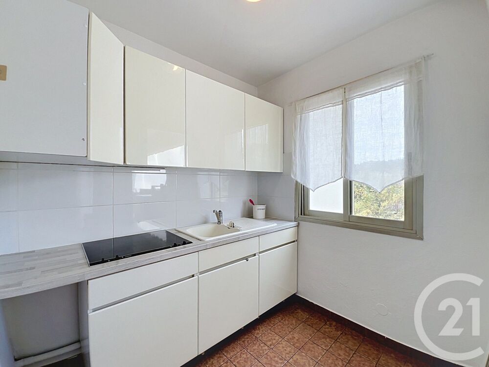 location Appartement - 1 pièce(s) - 33 m² Mandelieu-la-Napoule (06210)