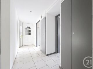 Appartement à louer 3 pièces 63 m²
