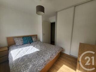  Appartement à louer 2 pièces 45 m²