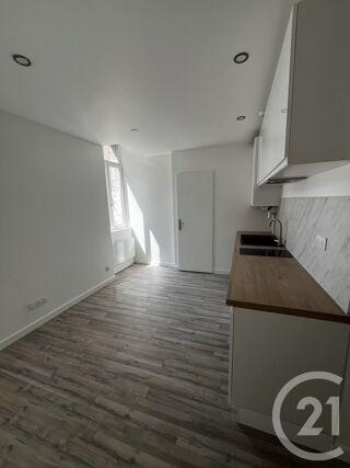  Appartement à louer 2 pièces 27 m²