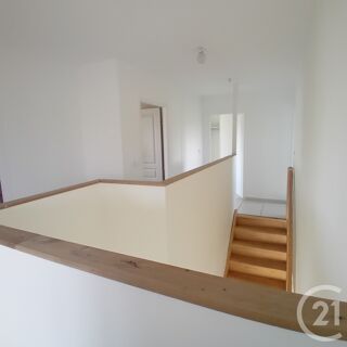  Maison � louer 6 pi�ces 180 m�