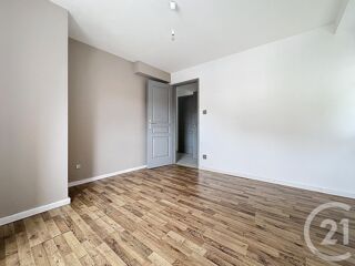  Appartement à louer 5 pièces 88 m²