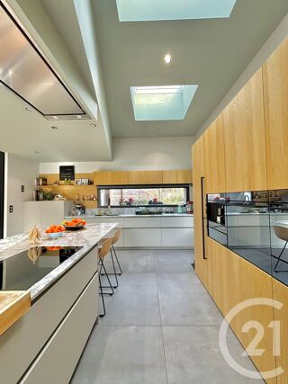  Maison � vendre 9 pi�ces 255 m�