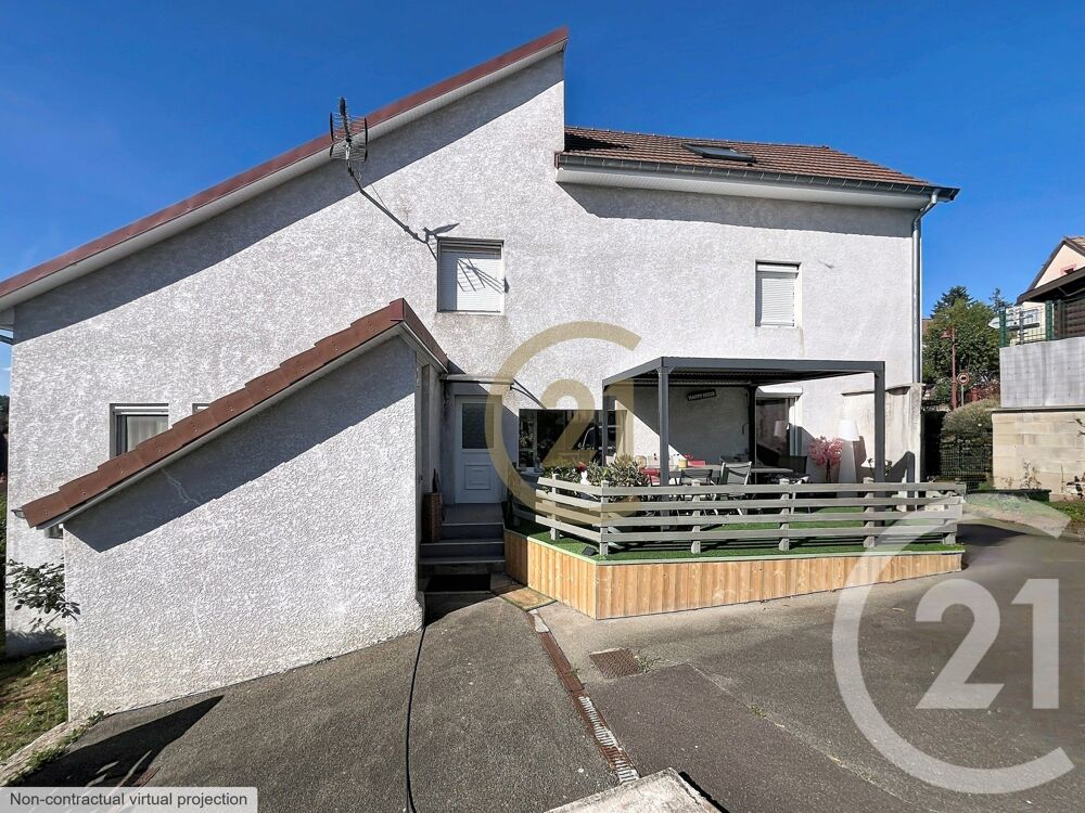 Maison 6 pièces 250 m² · à Luze · 250 m² · 225 000 €