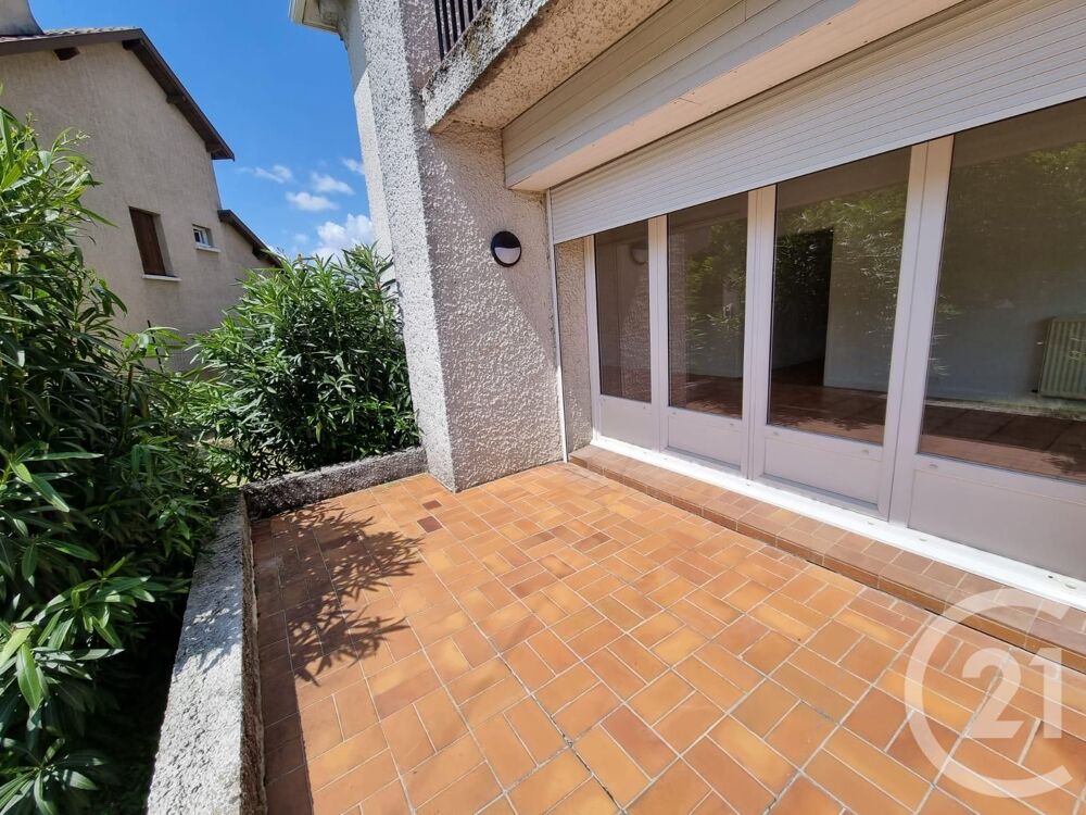 location Maison - 6 pièce(s) - 230 m² Séméac (65600)