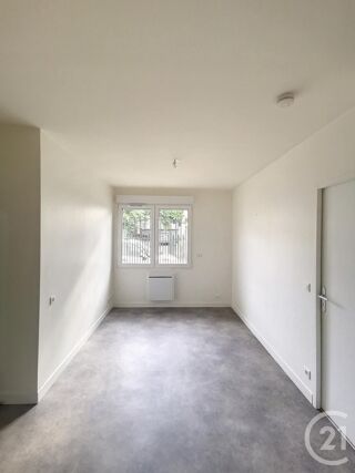  Appartement à louer 2 pièces 32 m²