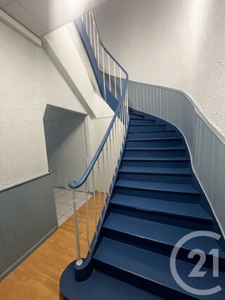  Appartement à louer 2 pièces 27 m²