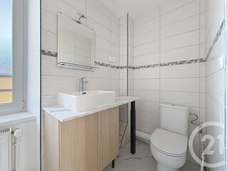  Appartement à louer 3 pièces 55 m²