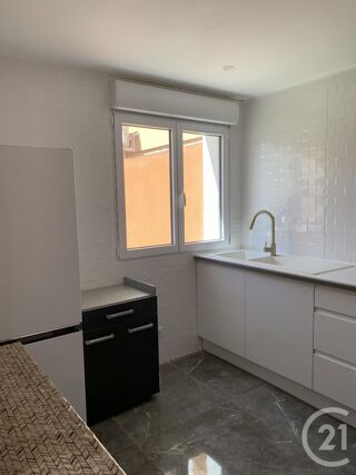  Appartement à louer 1 pièce 44 m²