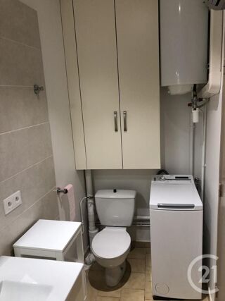  Appartement à louer 2 pièces 32 m²