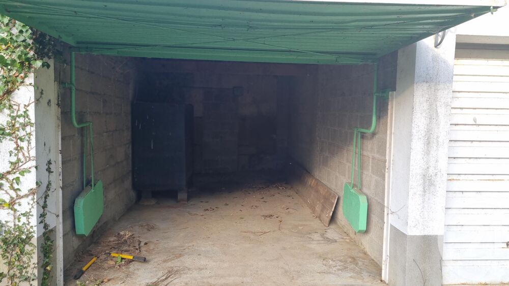 Vaste Immeuble au c½ur de Clamecy, offrant 184m² réparti....
