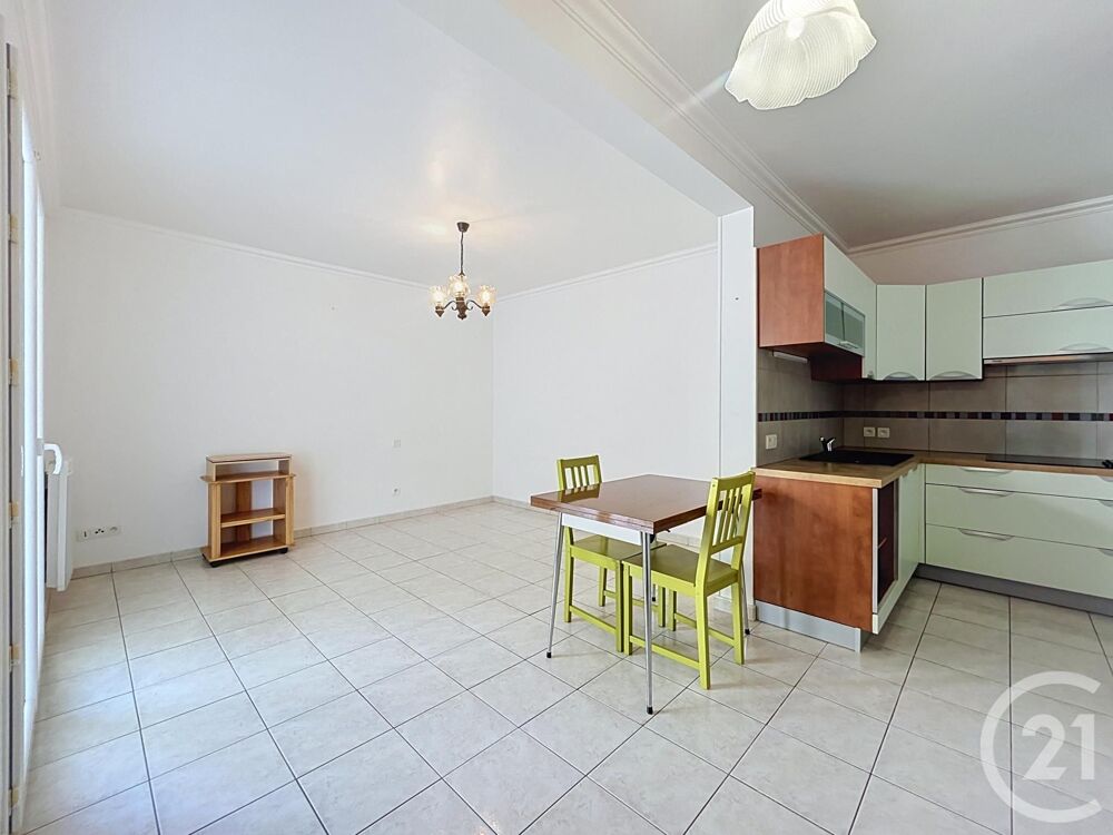 location Appartement - 2 pièce(s) - 39 m² Saint-Pourçain-sur-Sioule (03500)