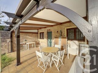  Maison � vendre 6 pi�ces 213 m�