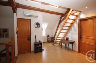  Appartement à louer 3 pièces 86 m²