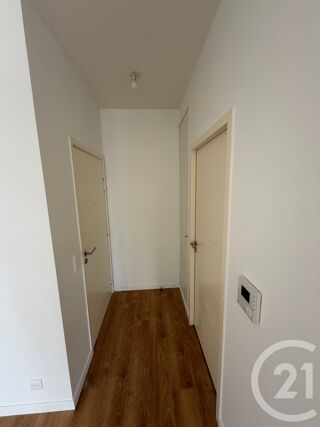  Appartement à louer 1 pièce 38 m²