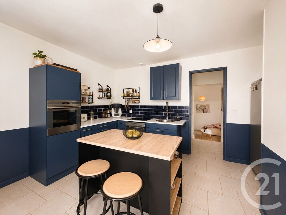 Située à Limay, cette agréable maison de ville de 122 m²....