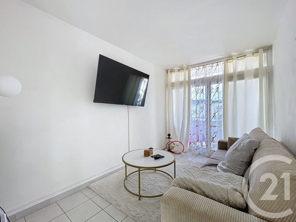 location Appartement - 4 pièce(s) - 63 m² Bagnols-sur-Cèze (30200)