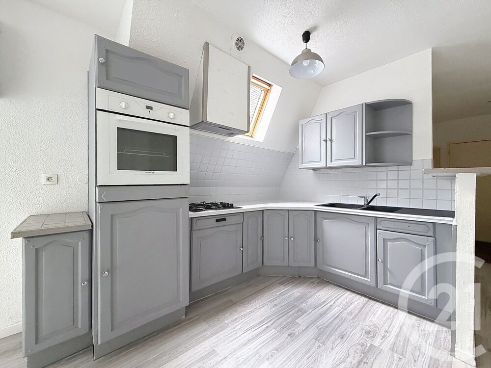 location Appartement - 3 pièce(s) - 80 m² Seloncourt (25230)