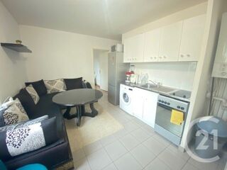  Appartement à louer 2 pièces 37 m²