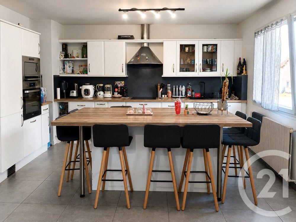 vente Maison - 4 pièce(s) - 174 m² Saint-Julien-sur-Reyssouze (01560)