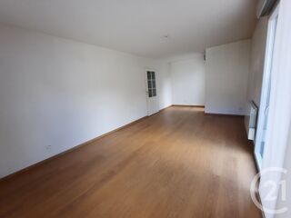  Appartement à louer 3 pièces 65 m²