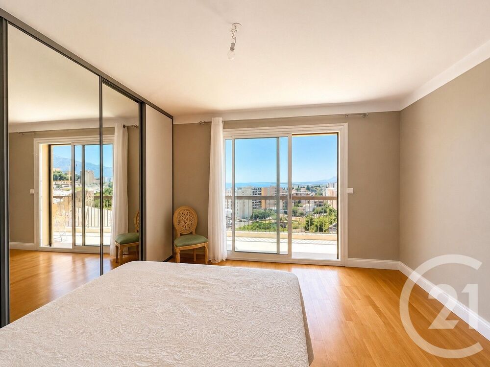 Appartement 4 pièces 120 m² · à Bastia · 120 m² · 265 000 €