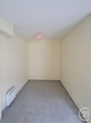  Appartement à louer 1 pièce 24 m²