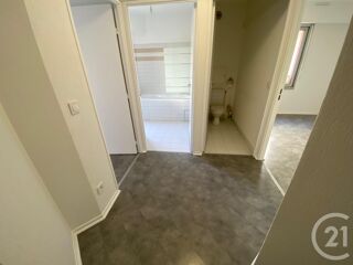  Appartement à louer 3 pièces 69 m²
