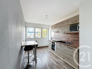  Appartement � louer 4 pi�ces 81 m�