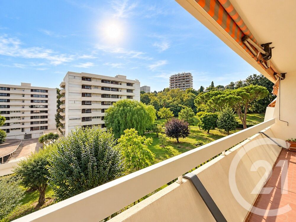 vente Appartement - 3 pièce(s) - 65 m² Antibes (06600)