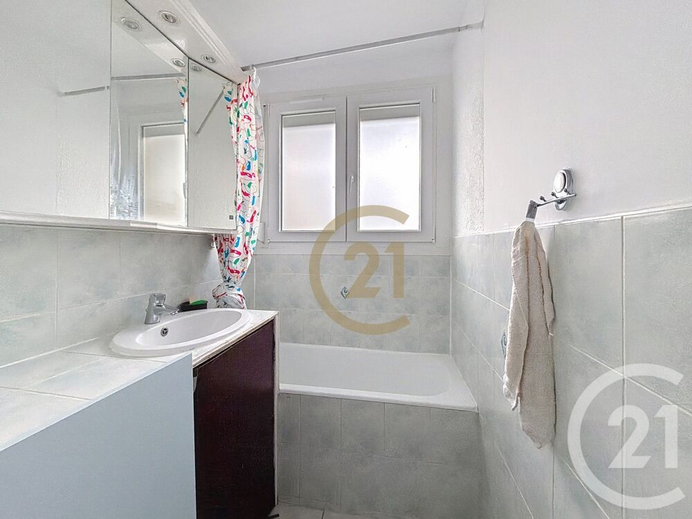 location Appartement - 4 pièce(s) - 78 m² Belfort (90000)