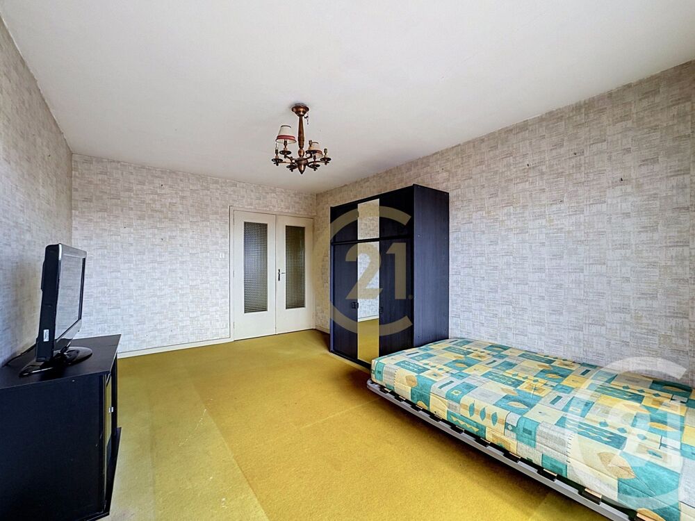 vente Appartement - 4 pièce(s) - 81 m² Luxeuil-les-Bains (70300)