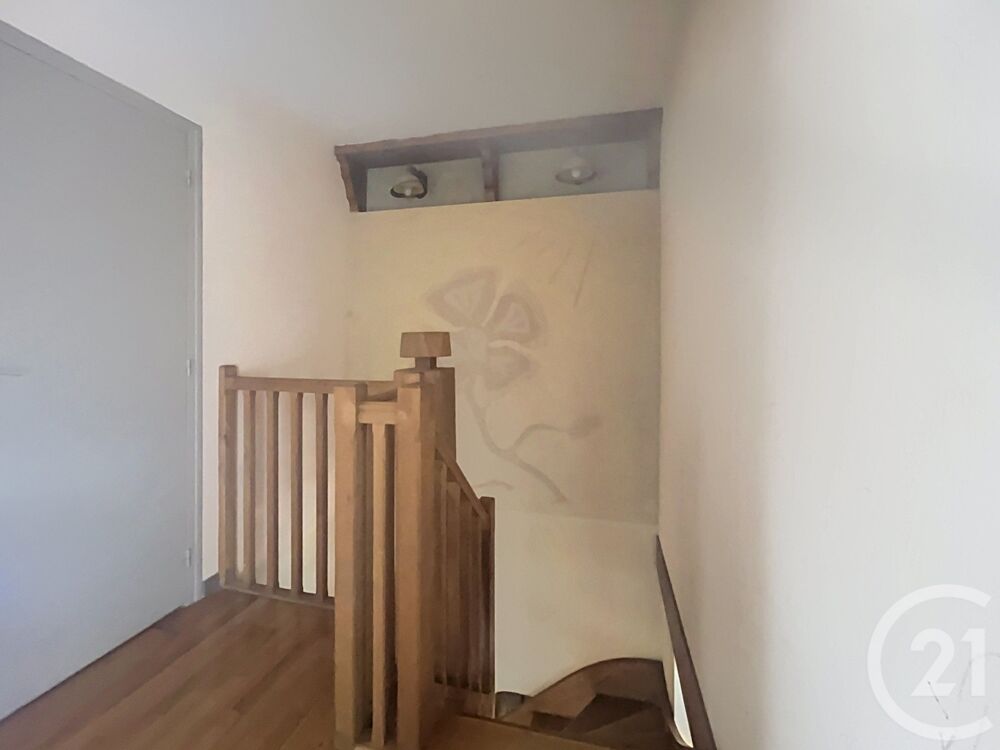 CHAREIL CINTRAT Maison d'habitation de 100 m² à finir d....