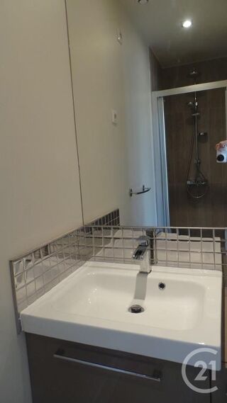  Appartement à louer 2 pièces 26 m²