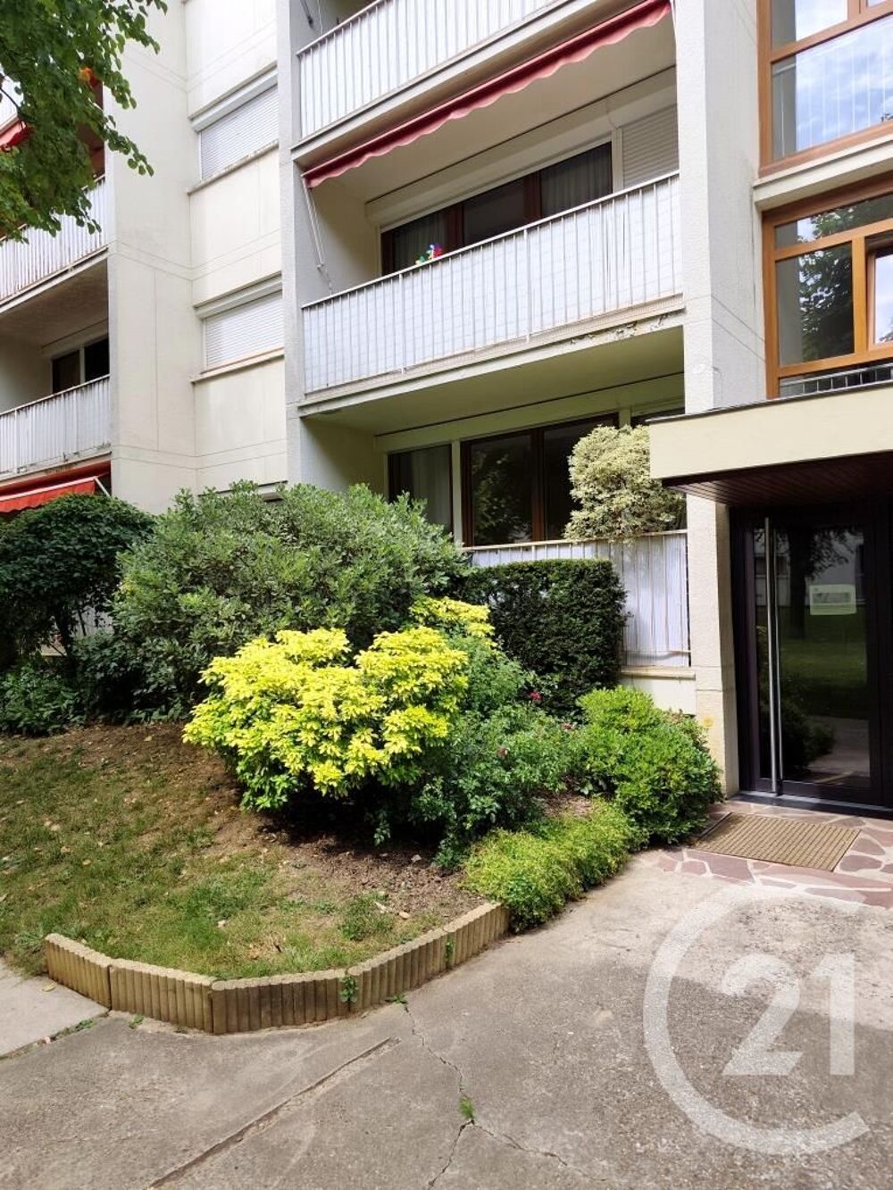 location Appartement - 2 pièce(s) - 52 m² Chilly-Mazarin (91380)