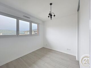  Appartement � louer 4 pi�ces 73 m� Deville les rouen