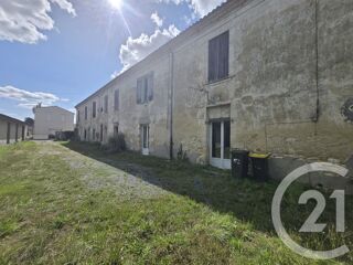  Maison  vendre 15 + pices 590 m