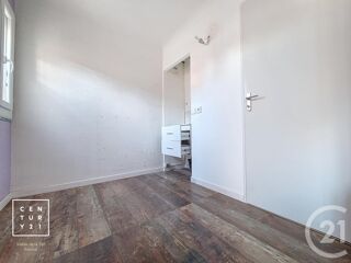  Appartement à louer 5 pièces 100 m²