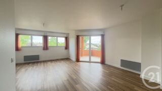  Appartement à louer 2 pièces 81 m²