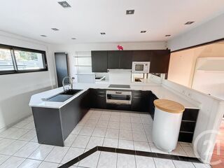  Maison � vendre 10 pi�ces 211 m�