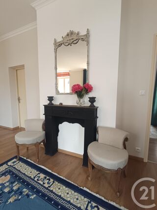  Appartement à louer 2 pièces 64 m²