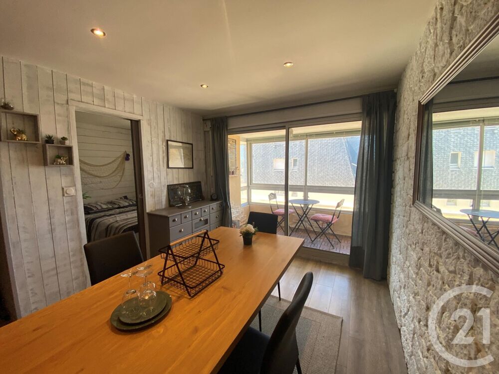 Appartement 2 pièces 45 m² · à Bernieres sur Mer · 45 m² · 155 000 €