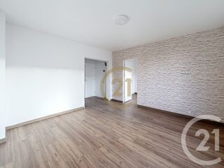  Appartement à louer 4 pièces 63 m²