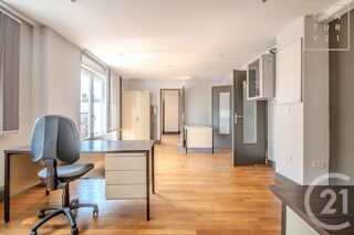 vente Appartement - 7 pièce(s) - 151 m² Maubeuge (59600)