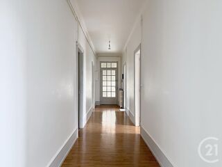  Appartement à louer 5 pièces 109 m² Montbeliard