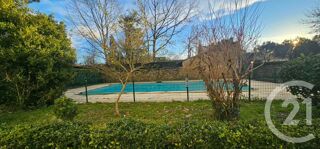  Maison à vendre 10 pièces 890 m²