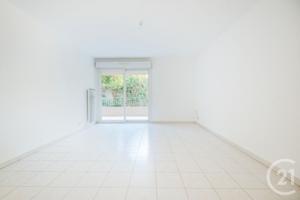 Appartement 3 pièces 68 m² · à Antibes · 68 m² · 365 000 €