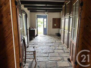  Maison à vendre 15 + pièces 561 m²